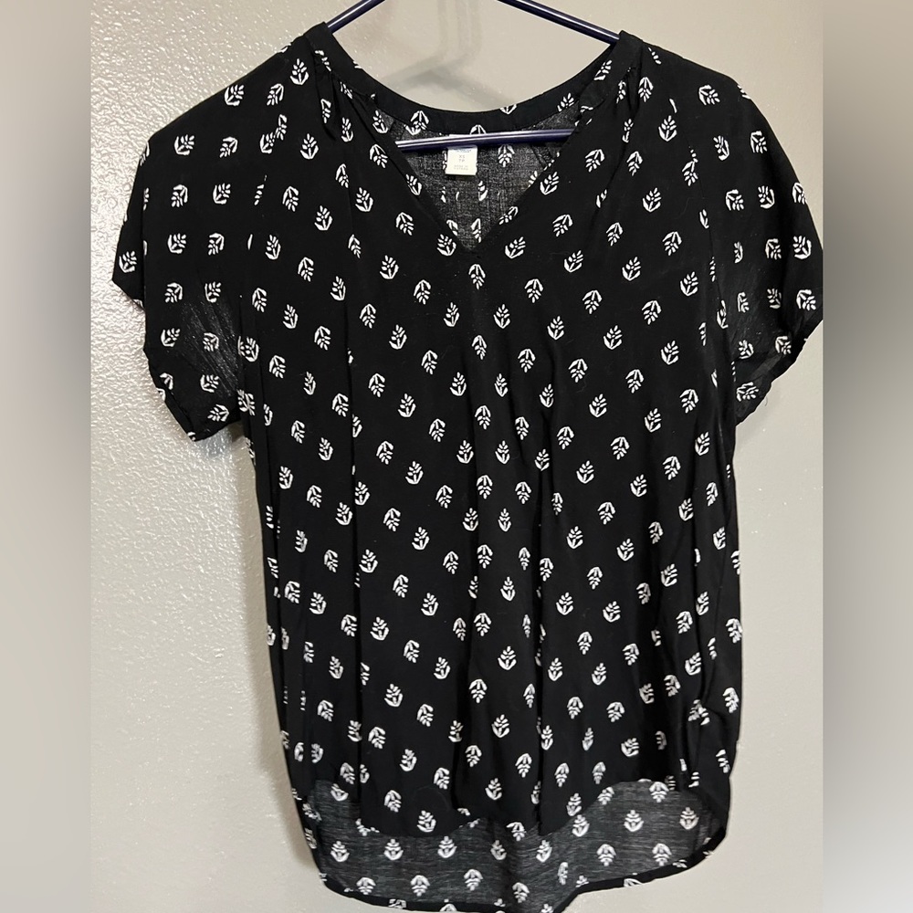 XS old navy nice shirt